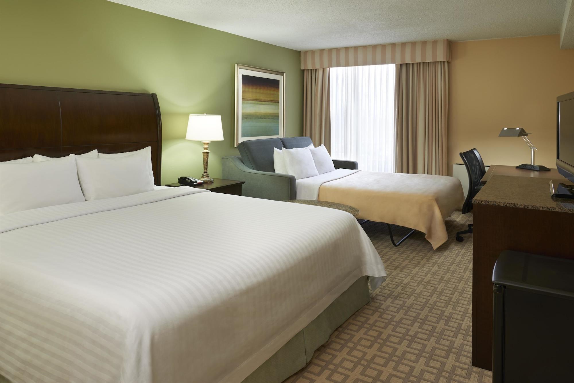 Hotel Carlingview Toronto Airport Mississauga Exterior photo